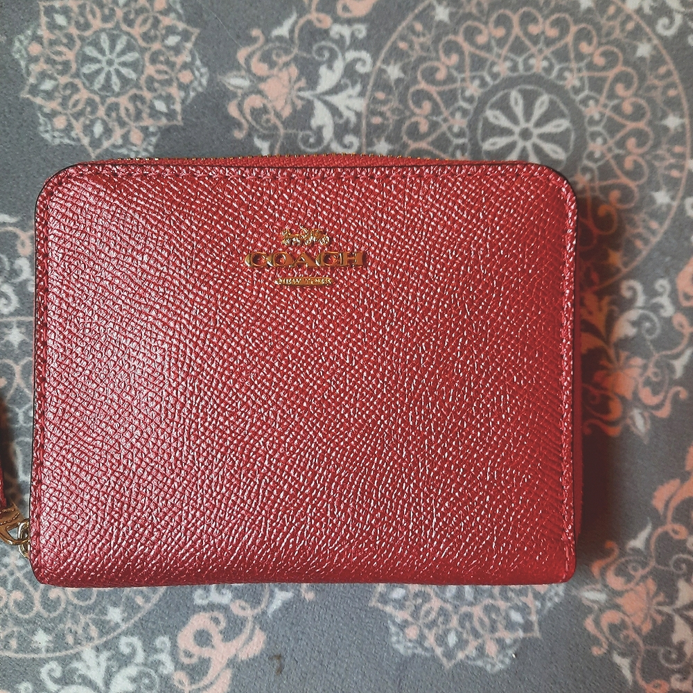 COACH Small Zip Around Wallet Metallic Pink